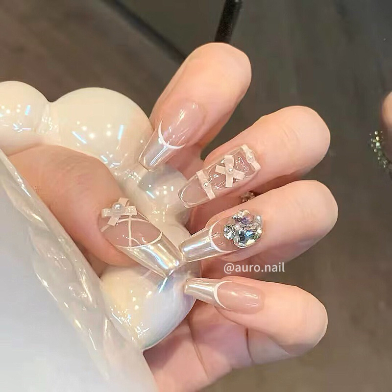 Hộp nailbox thiết kế 24 móng giả đính đá sang chảnh nail giả thời trang