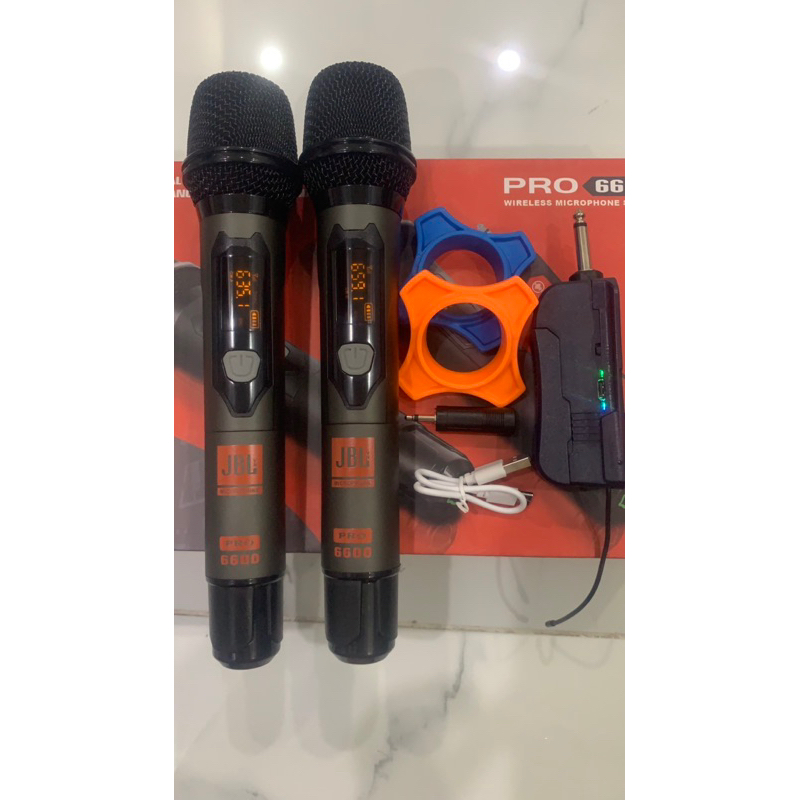Micro đa năng , J 6600 phù hợp với mọi loại loa kéo và âm ly gia đình, tay mic bằng kim loại