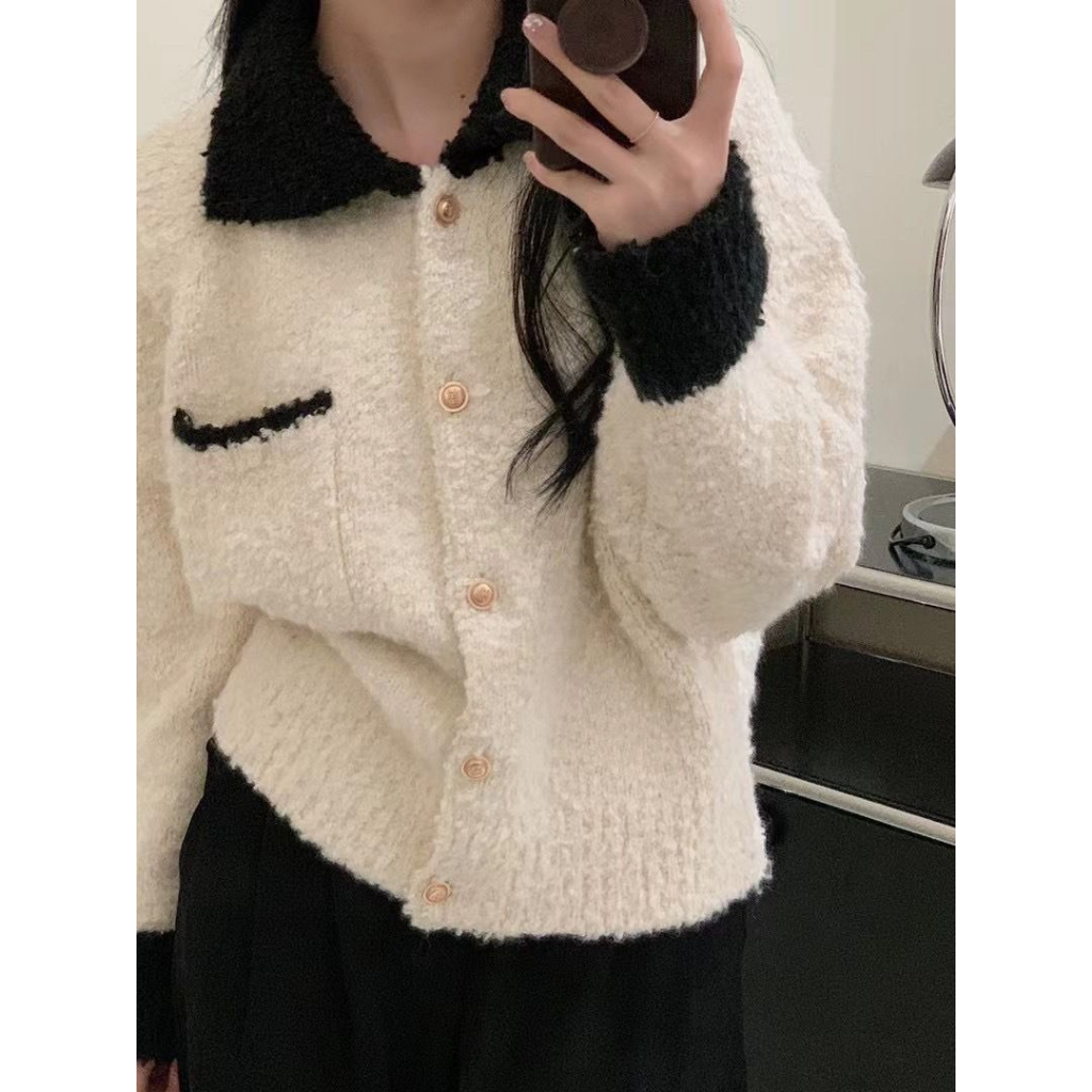 Áo khoác len cổ Polo lông cừu phối 2 màu trắng đen thời trang thu đông mẫu mới- 143