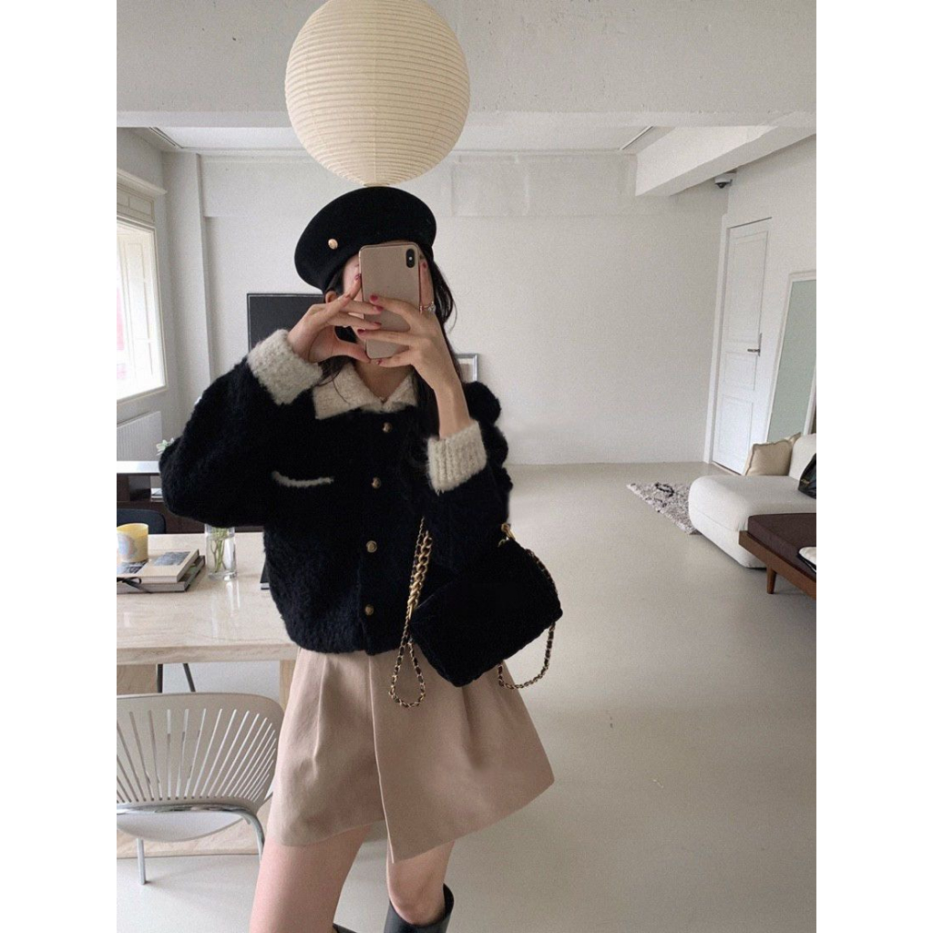 Áo khoác len cổ Polo lông cừu phối 2 màu trắng đen thời trang thu đông mẫu mới- 143