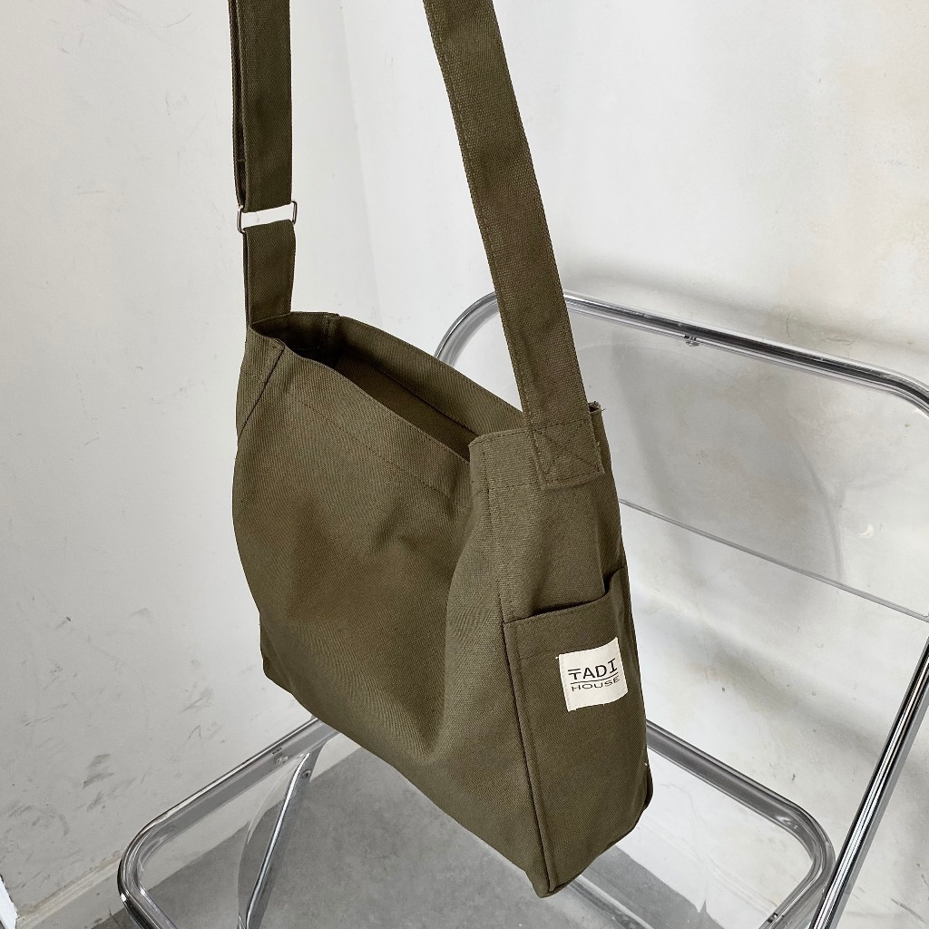 Túi vải đeo chéo unisex vải canvas mộc màu rêu xám Tadi House