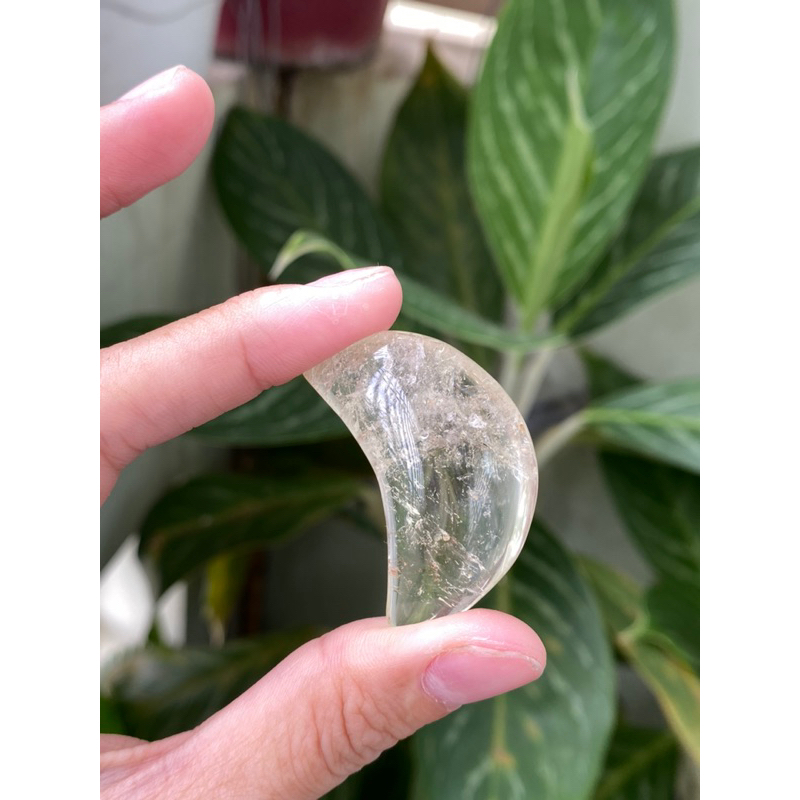 Viên đá mặt trăng khuyết mini Lemon Quartz - Natural Crescent Moon vàng nhạt trong vắt - Đá thanh tẩy