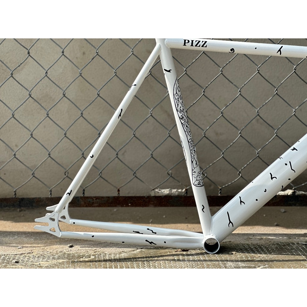 Khung Phuộc CustomPaint Shuka Trắng