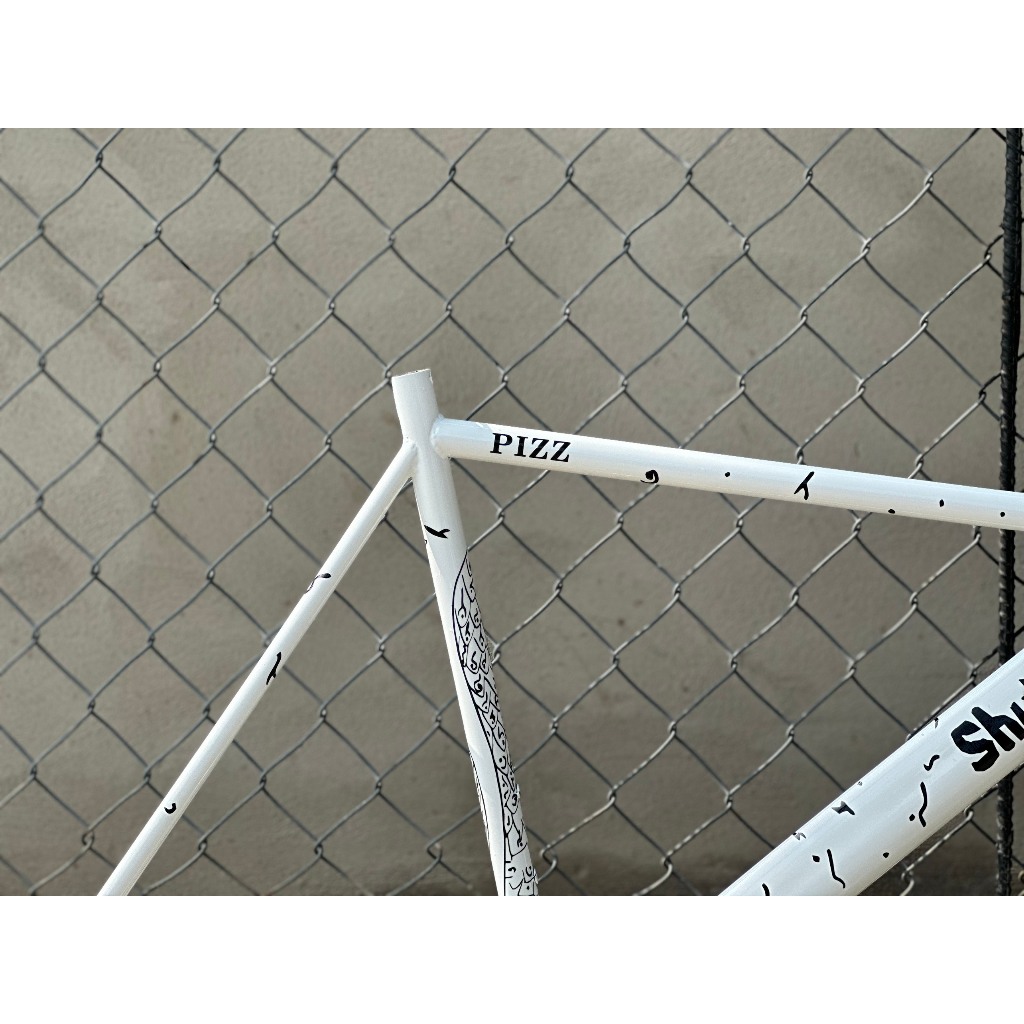 Khung Phuộc CustomPaint Shuka Trắng