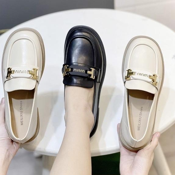 Giày lười nữ da mềm đế dày phối khuy thoải mái 2 màu retro hàng Quàng Châu SC25