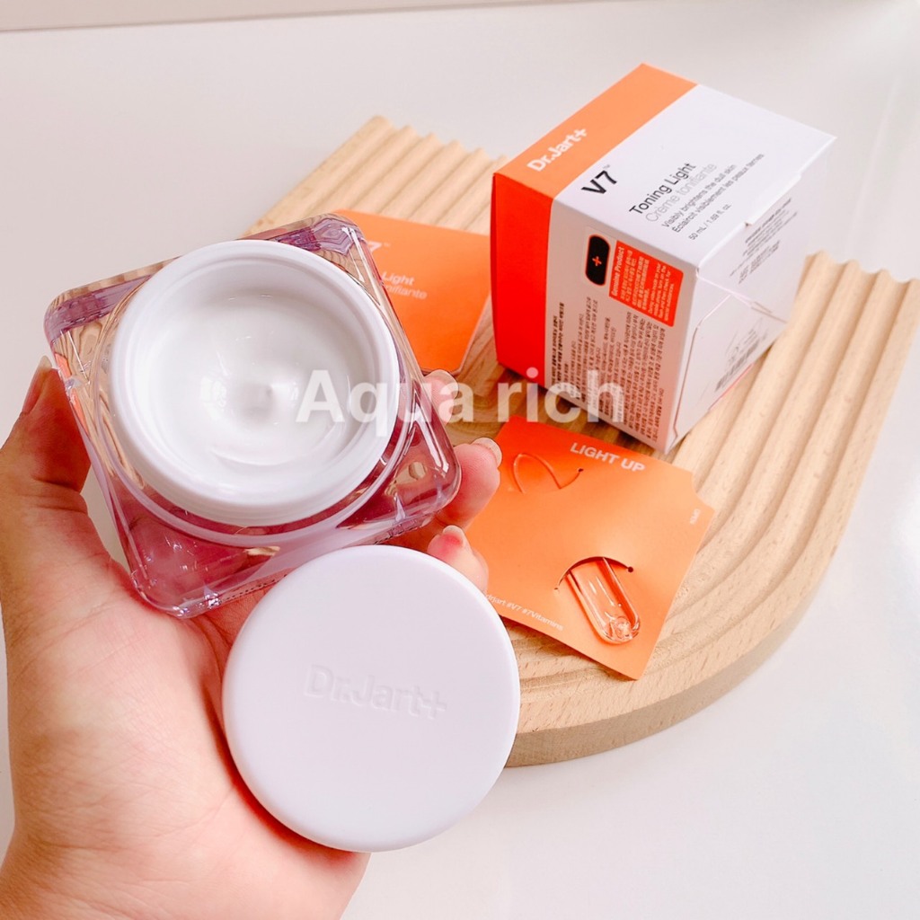 Kem Mặt V7 Toning Light Dr.Jart+ full size 50ml MẪU MỚI NHẤT