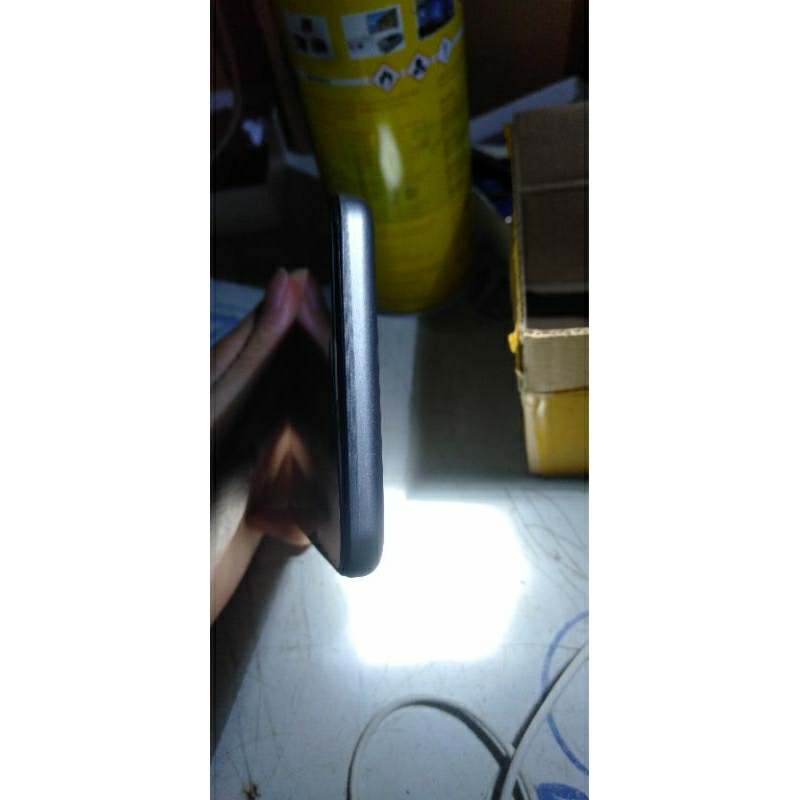 Samsung j5 prime ram 2 bộ nhớ 16GB.