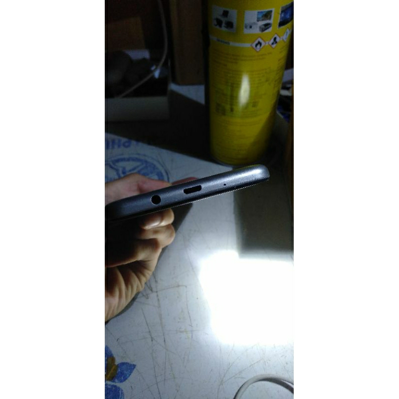 Samsung j5 prime ram 2 bộ nhớ 16GB.