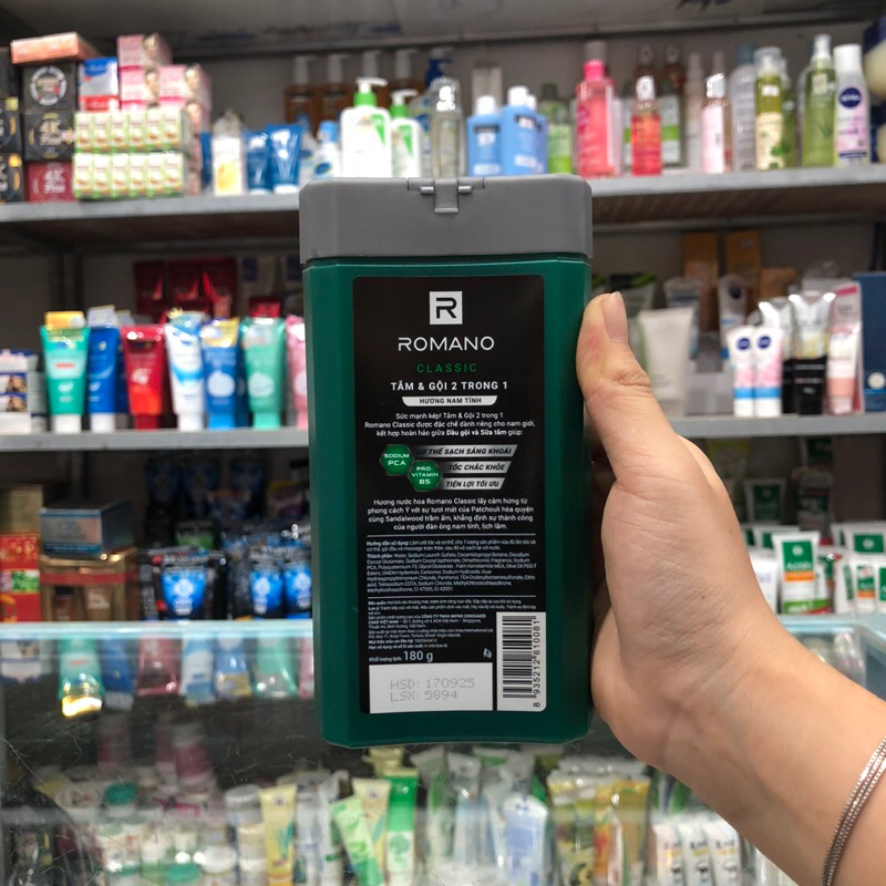 Tắm gội 2in1 ROMANO Classic chai 180g