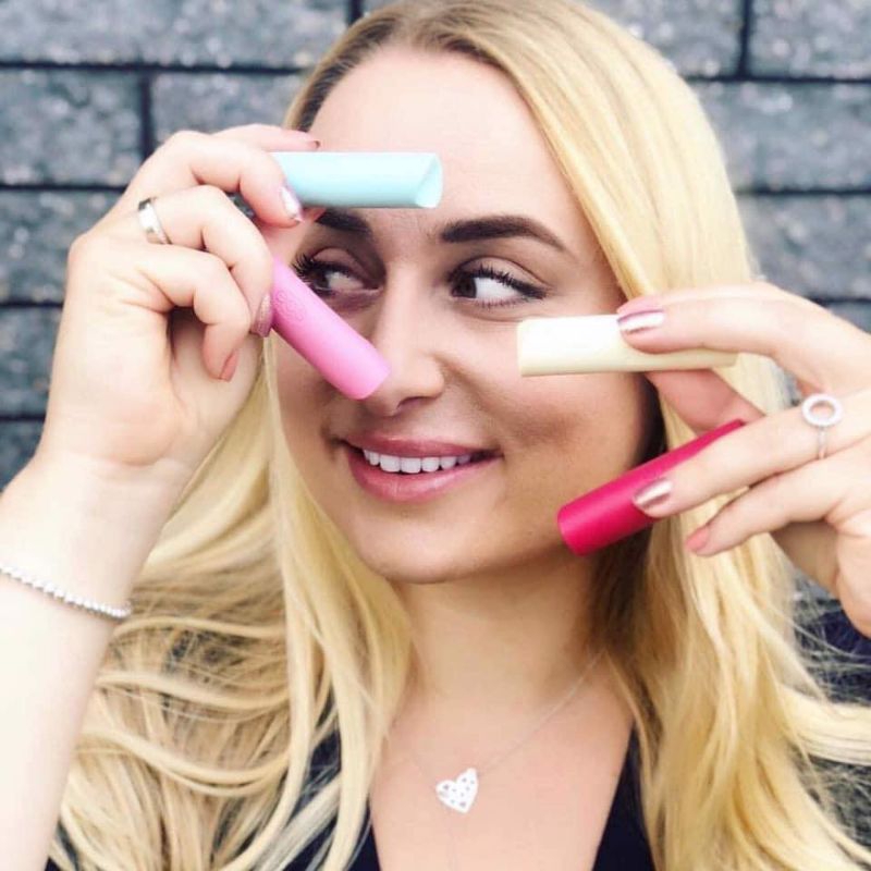 Son dưỡng môi EOS của Mỹ