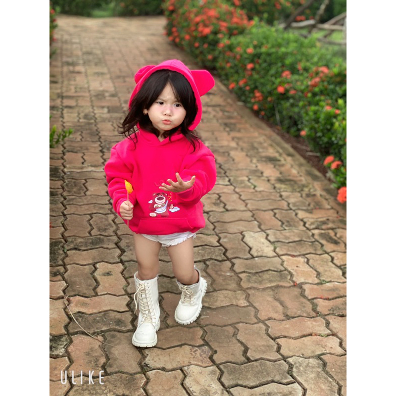 Áo hoodie gấu dâu cho bé gái