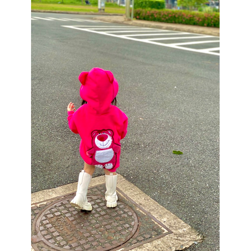 Áo hoodie gấu dâu cho bé gái