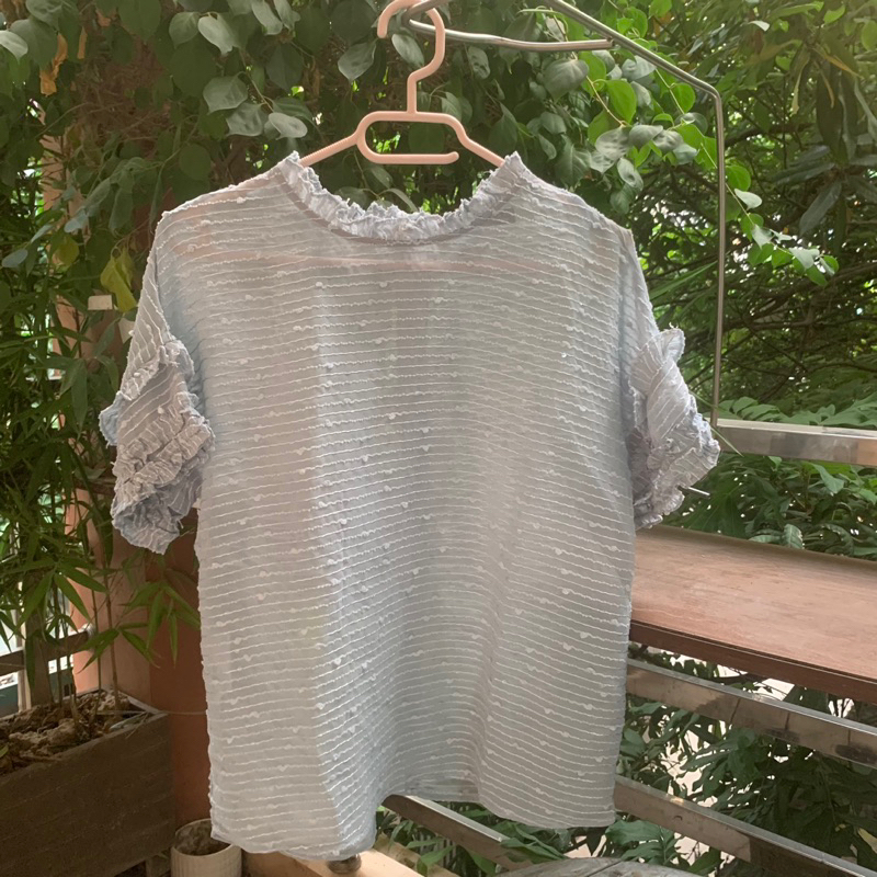 Áo kiểu CChat chất óng ánh nhẹ new 95%