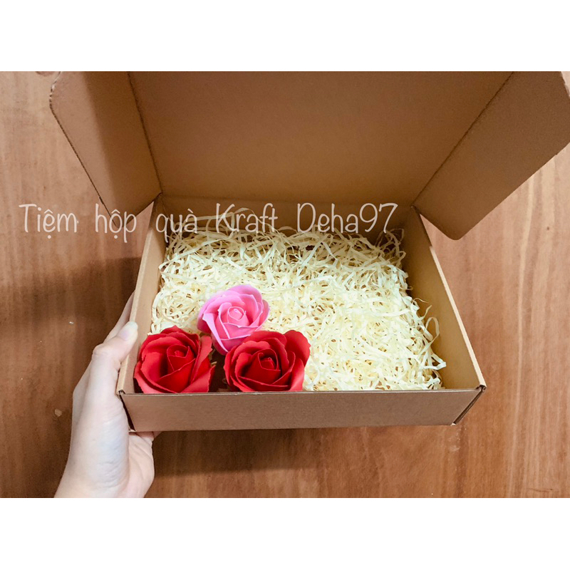 Hộp quà tặng có nắp Kraft handmade