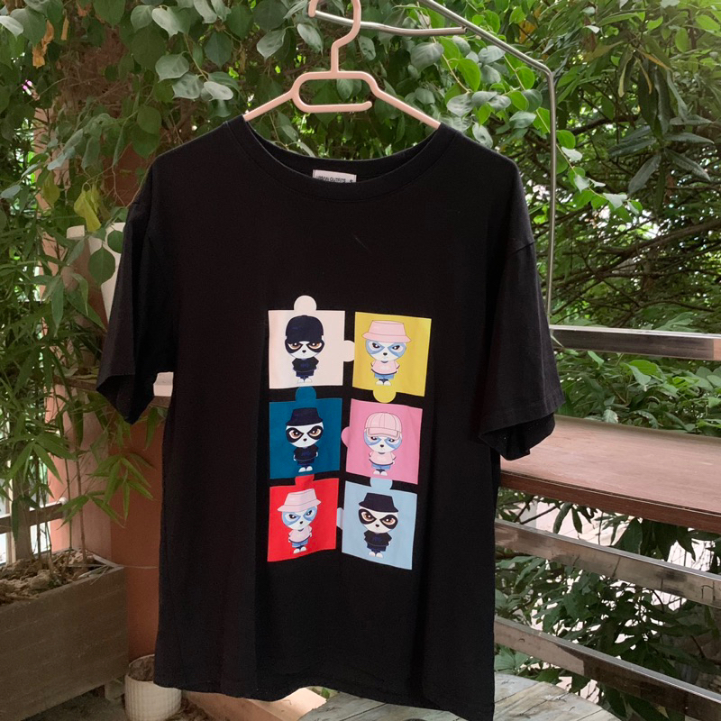 Áo phông Urban Outfit size S new 90%