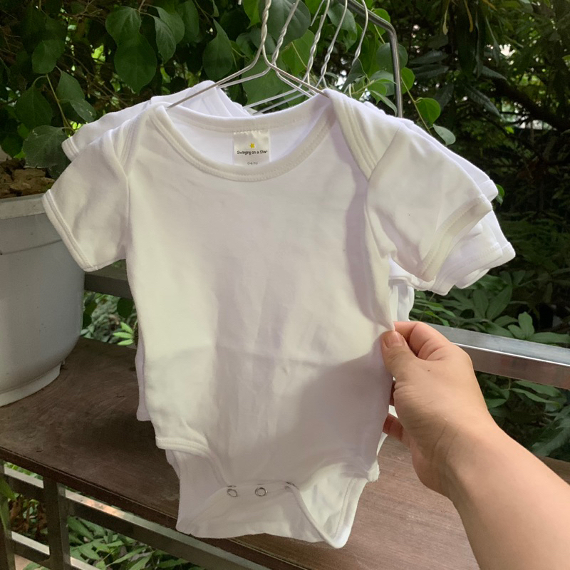 Bodysuit tay ngắn cotton size 0-6 month hàng mới