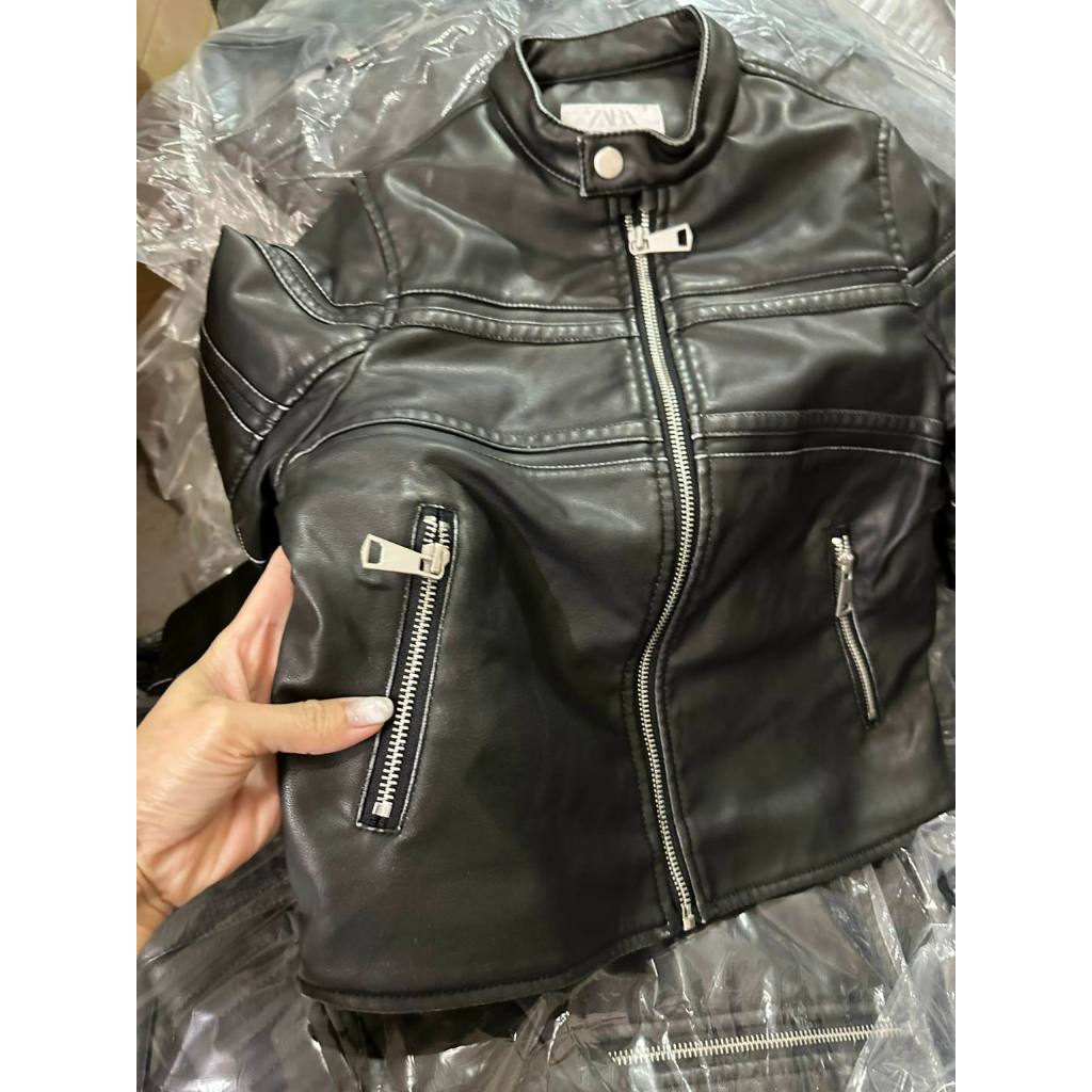 Áo khoác da cúc cổ zzzr bé trai