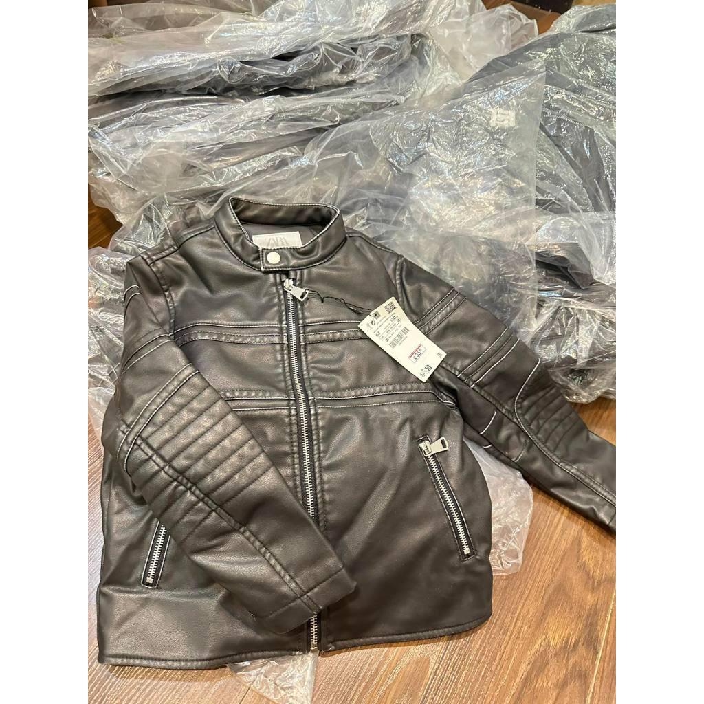 Áo khoác da cúc cổ zzzr bé trai