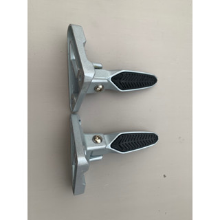  Để chân sau xe điện Xmen chính hãng 2 bên 