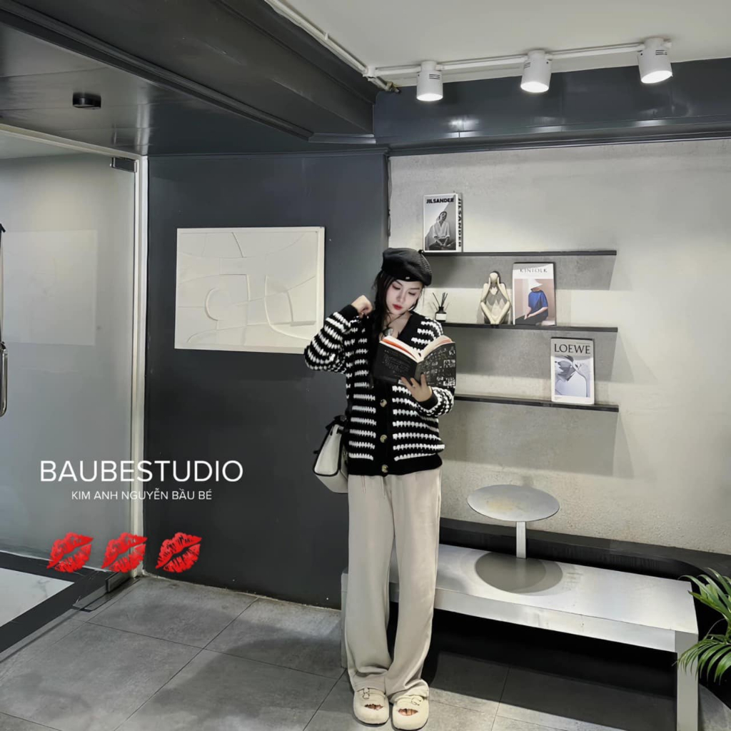 Áo cardigan kẻ đen