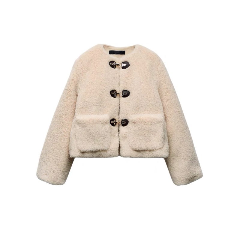 Áo khoác lông cừu màu be cổ tròn 3 khuy 2 túi za.ra