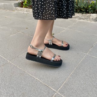  Giày Sandal Nữ M67 Dây Bạc Ánh Kim Cách Điệu Có Đế 3cm 