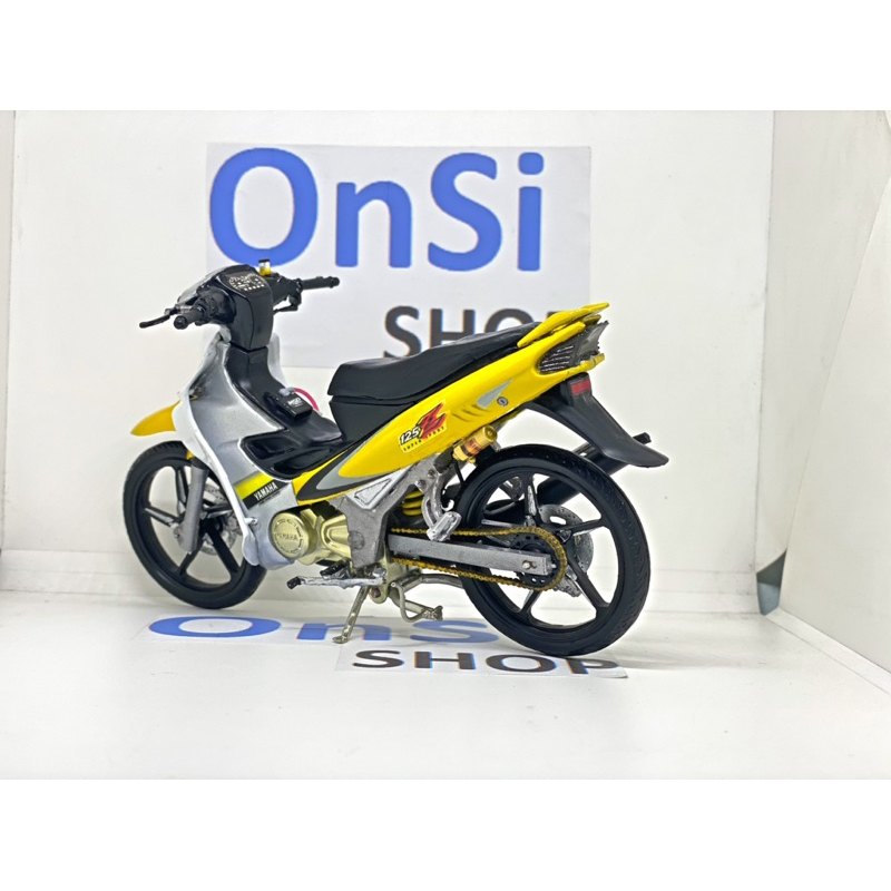 MÔ HÌNH XE MÁY YAZ Y125ZR ĐỘ PHIÊN BẢN CHI TIẾT TỈ LỆ 1/12
