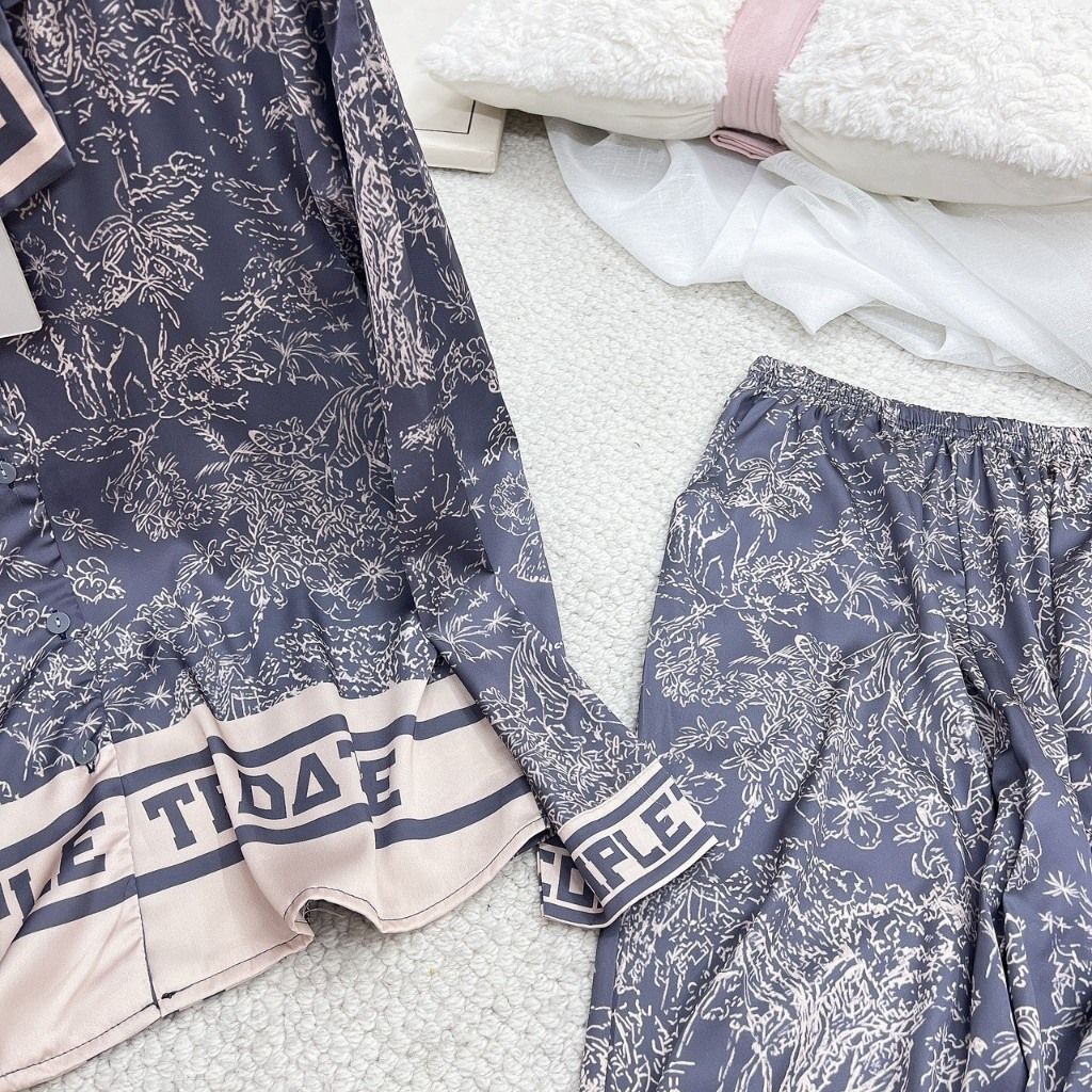 Bộ mặc nhà Sam, pijama lụa dáng dài luxury chất mềm thoáng mát nhẹ nhàng, họa tiết hình siêu sang chảnh