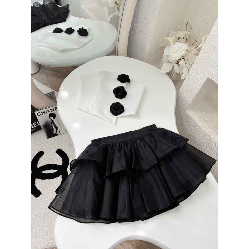 Set áo cúp hoa trà chân váy tầng xoè