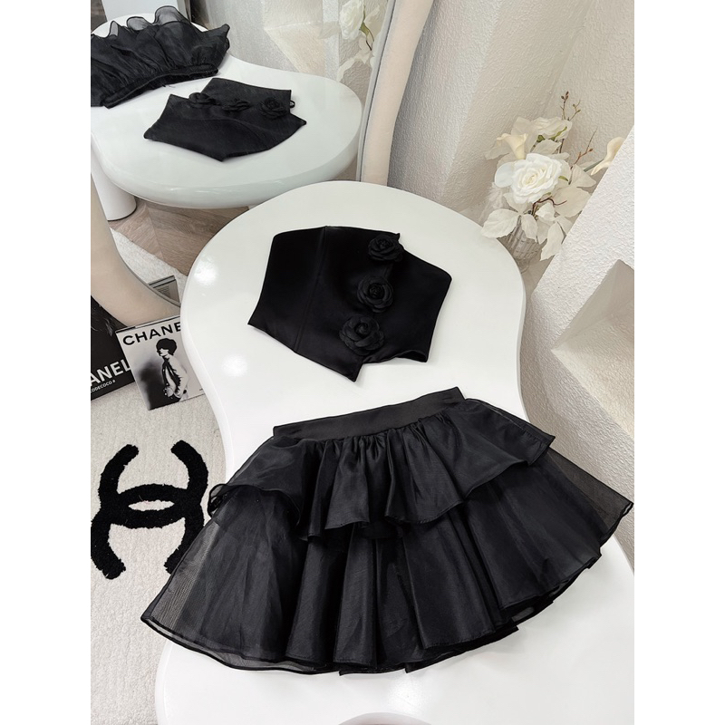 Set áo cúp hoa trà chân váy tầng xoè