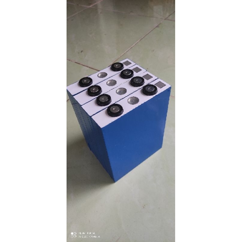 Pin lithium sắt Phosphate EVE - 3.2v 56Ah mới  tặng kèm ốc vít