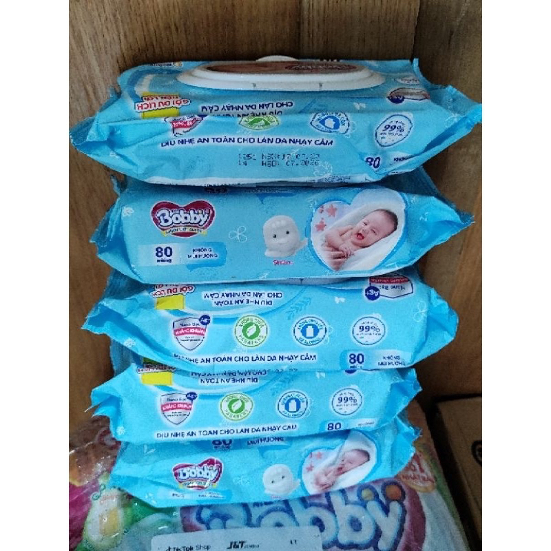 Khăn Ướt Bobby Không Mùi 80 tờ date mới