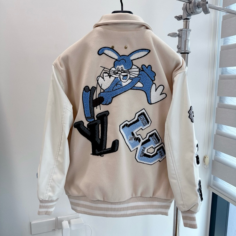 ⚡️ - Áo Khoác Luon Vuituoi Multi-Patches Mixed Leather Varsity Blouson Milky White, Áo varsity jacket LV