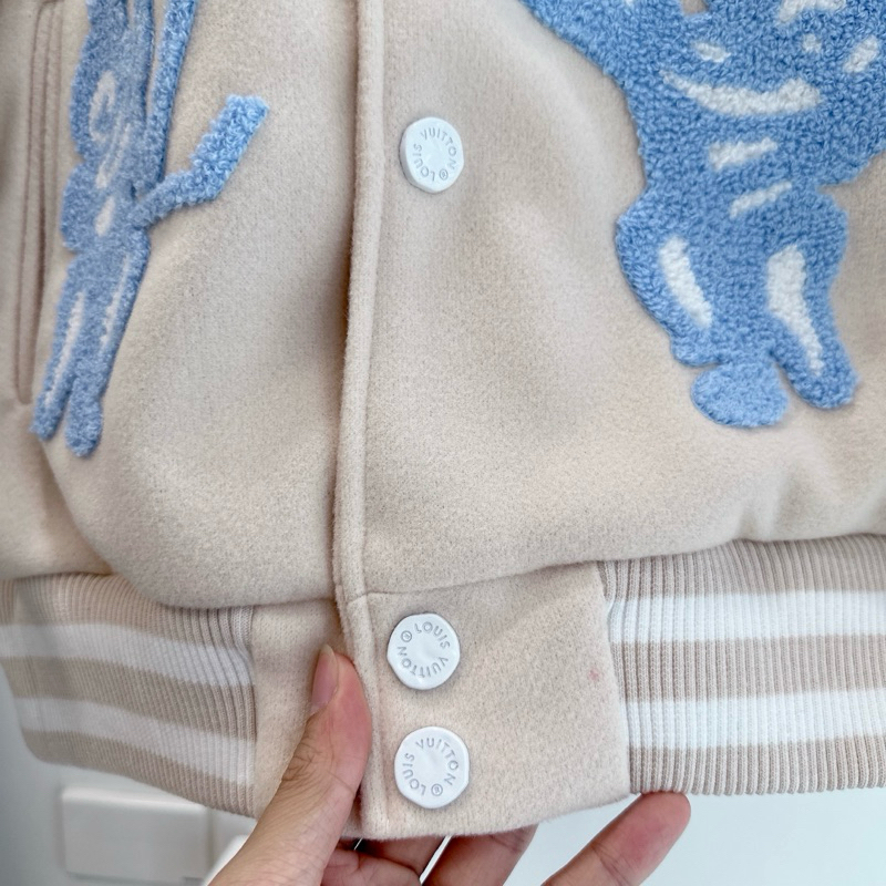 ⚡️ - Áo Khoác Luon Vuituoi Multi-Patches Mixed Leather Varsity Blouson Milky White, Áo varsity jacket LV