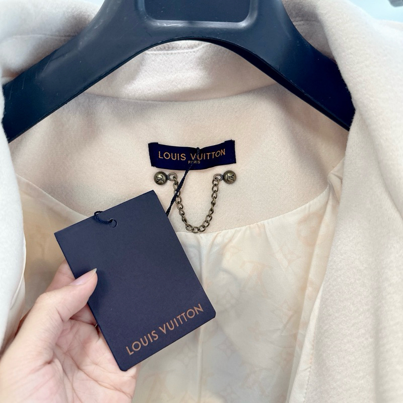 ⚡️ - Áo Khoác Luon Vuituoi Multi-Patches Mixed Leather Varsity Blouson Milky White, Áo varsity jacket LV