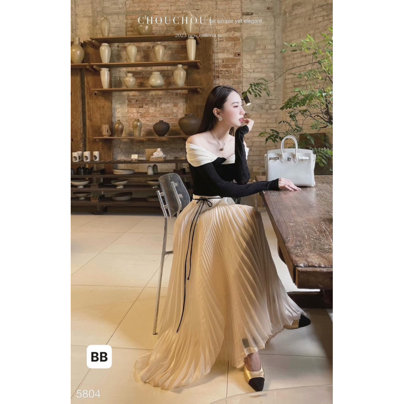 Set Áo Nhúng Trễ Vai Mix Chân Váy Xếp Ly