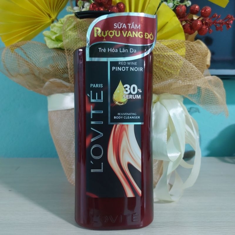 Sửa Tắm Rượu Vang Đỏ Lovite Serum Pinot Noil Trẻ Hóa Làn Da