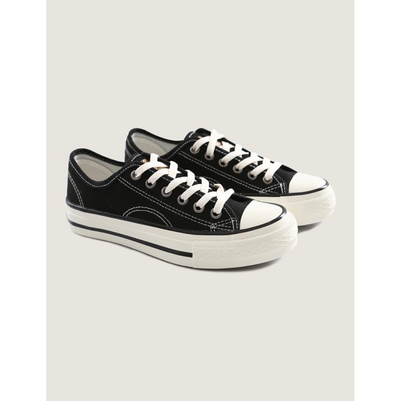 Giày WHOAU Authentic