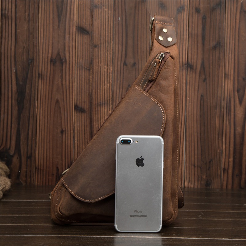 Túi đeo chéo nam da bò sáp T101 Louiet Store hình tam giác vuông kích thước 20*27*30