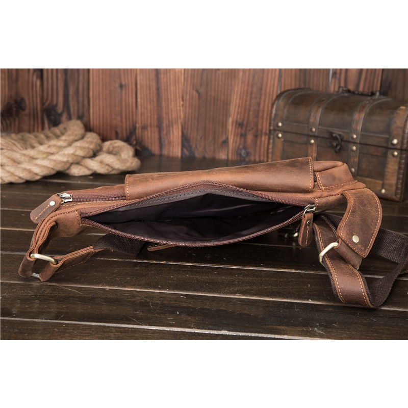 Túi đeo chéo nam da bò sáp T101 Louiet Store hình tam giác vuông kích thước 20*27*30