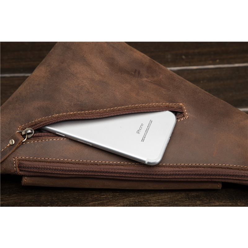 Túi đeo chéo nam da bò sáp T101 Louiet Store hình tam giác vuông kích thước 20*27*30