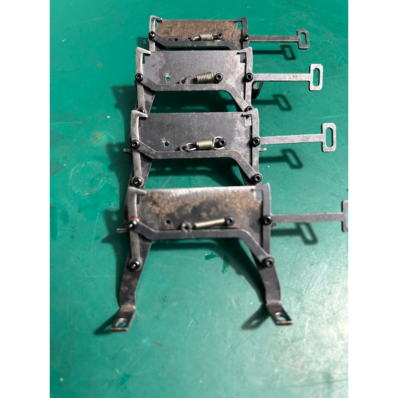 Khoá cabin xe tải Tamiya 1/14