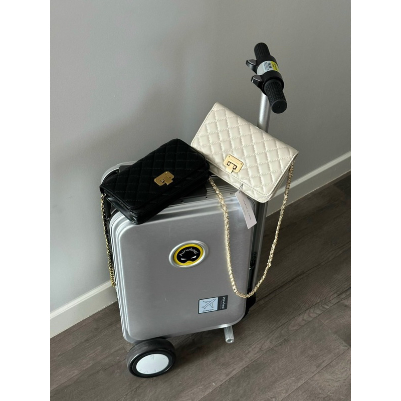 TÚI CNK TRẮNG Ô TRÁM ĐEO CHÉO KHÔNG BOX