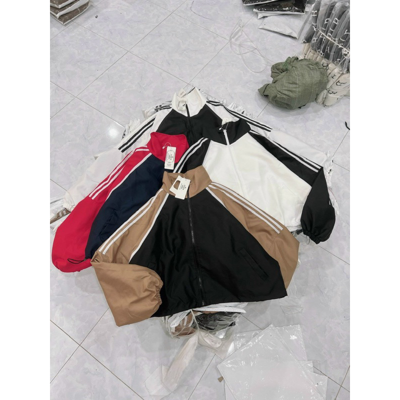 Áo Khoác Bomber Dù Croptop 2 Lớp Tay Bồng Cánh Dơi Trendy 2023