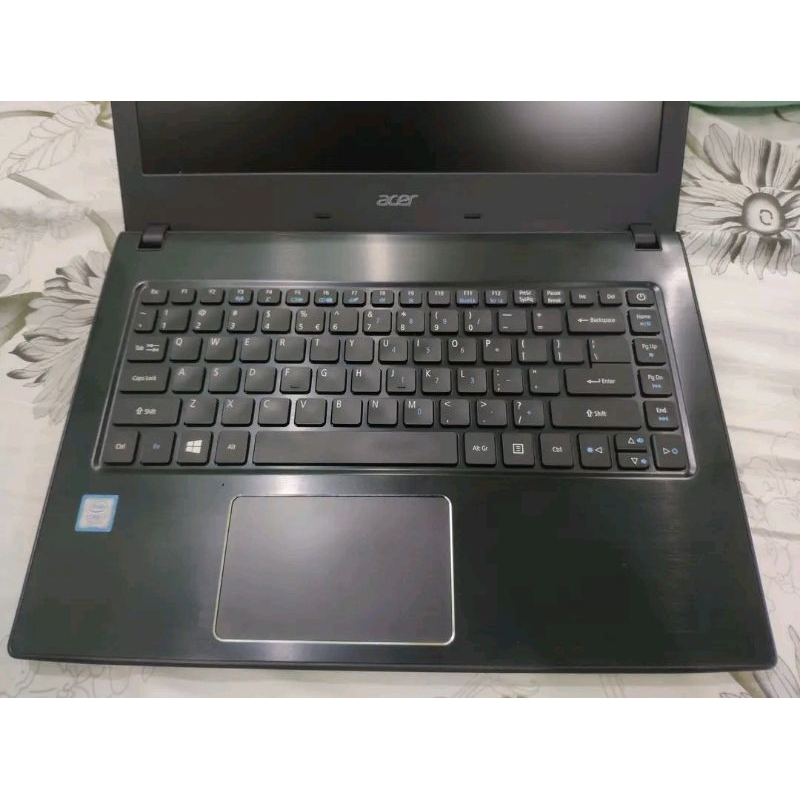 Thanh lý Laptop Acer P249 rã xác linh kiện còn đẹp