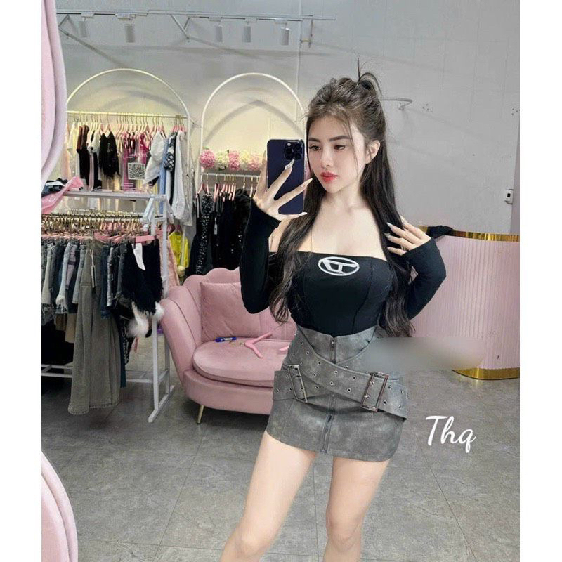 Áo trễ vai chữ D vạt trước dài