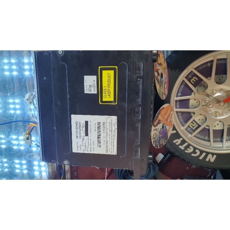 Máy phát nhạc liền Amply TOYOTA 6DISK tape. tính năng Radio tape cd 6disk.