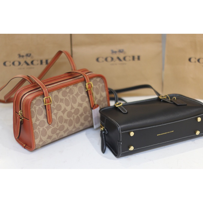 Túi coach swing zip đeo vai