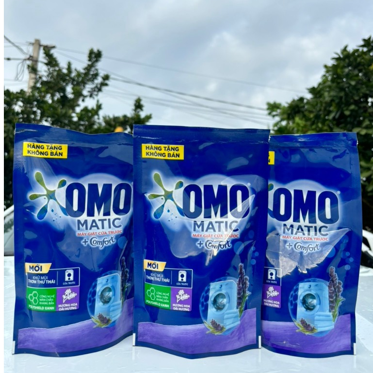 Nước Giặt OMO Matic Comfort Hương Thanh Xuân Trong Lành Chai 720G Phiên Bản Giới Hạn