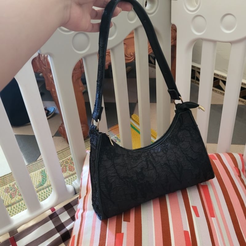 Túi xách đeo vai hot trend